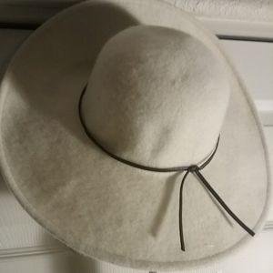 Something Special cream wool hat